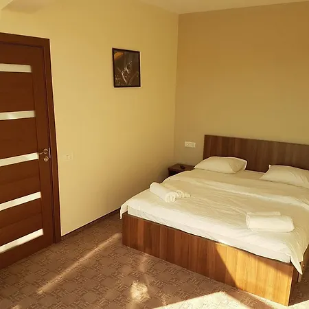 Skyroomshorezu Guest house 3*