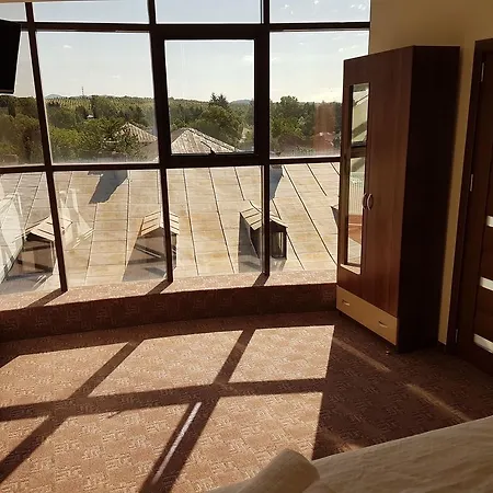 Guest house Skyroomshorezu Horezu